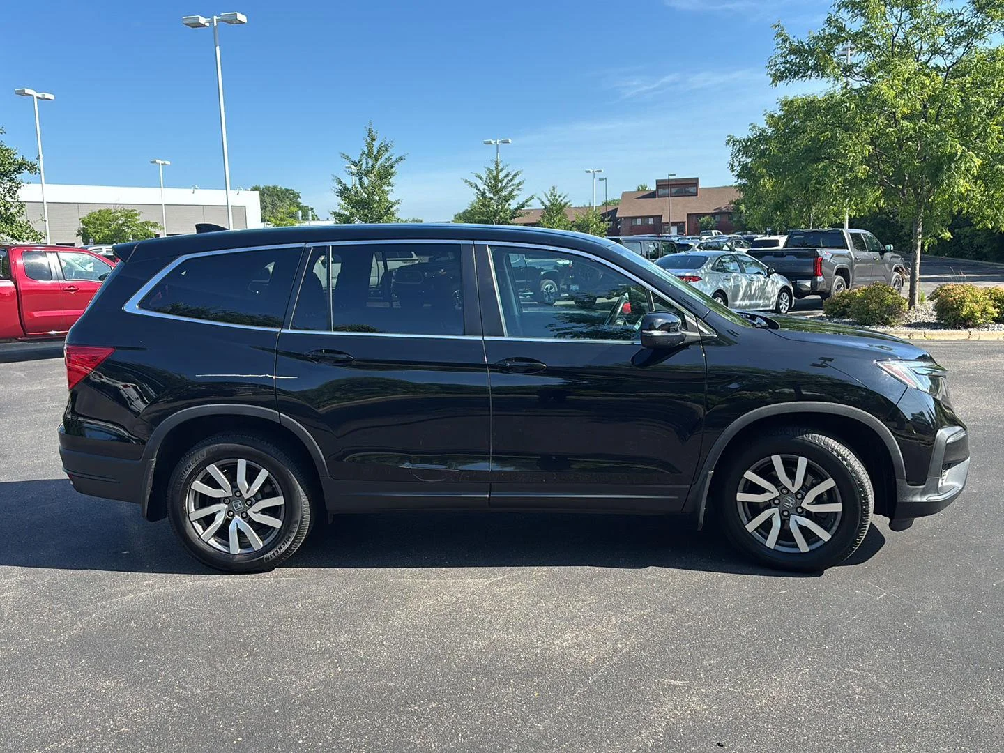 Used 2019 Crystal Black Pearl Honda EX-L image 8