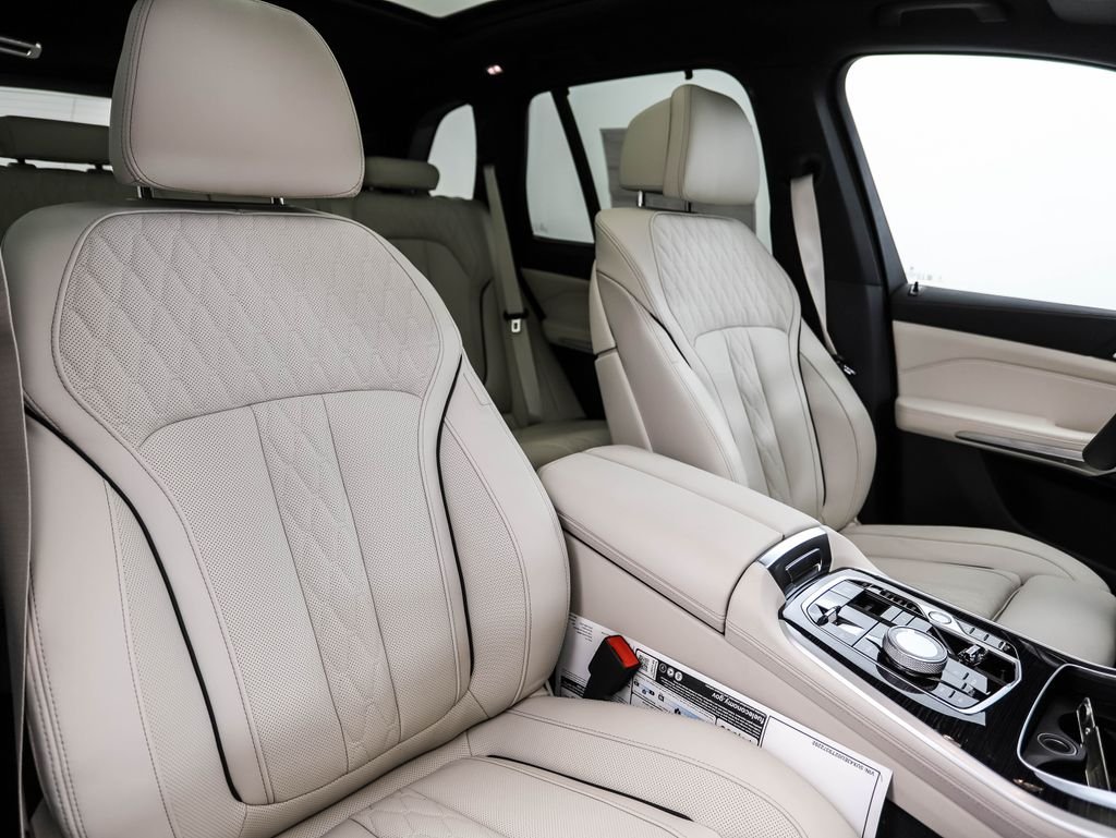 New 2026 Gray Metallic BMW xDrive50e image 31