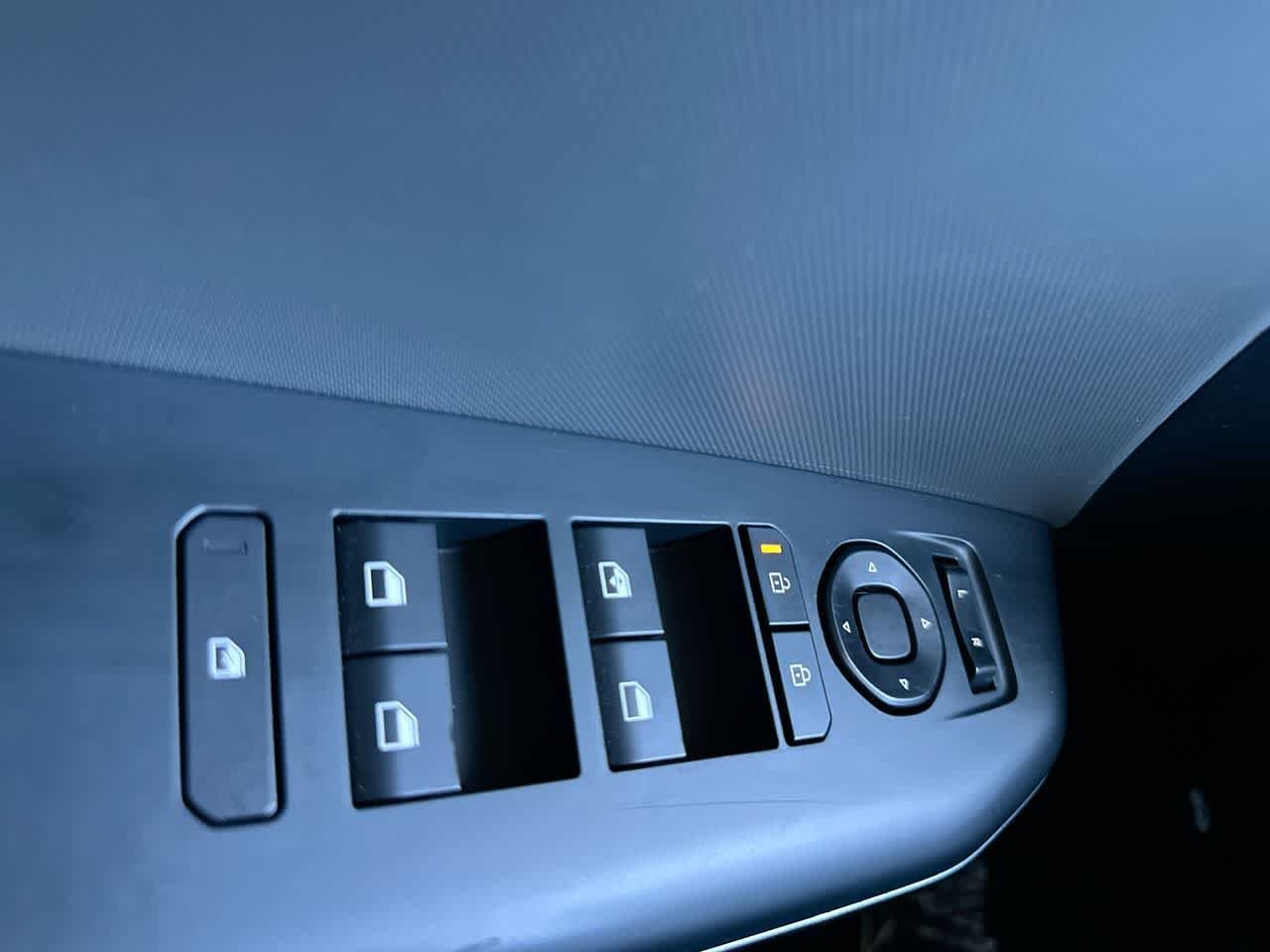 Used 2025 Interstellar Gray Kia LXS image 17