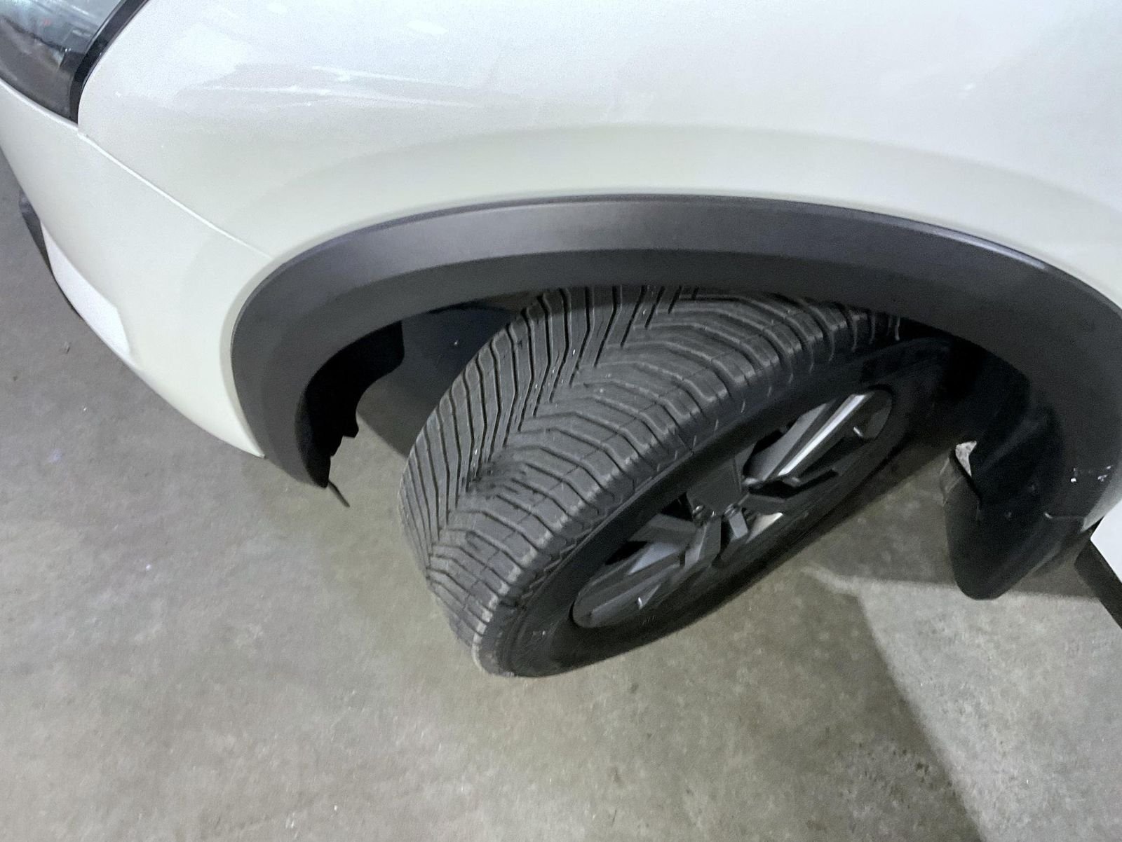 Used 2024 White Nissan SV image 25