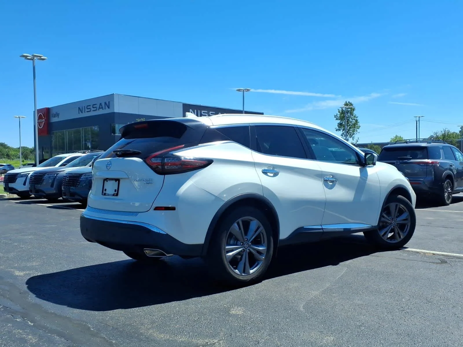 Certified Used 2020 Pearl White Tricoat Nissan Platinum image 5