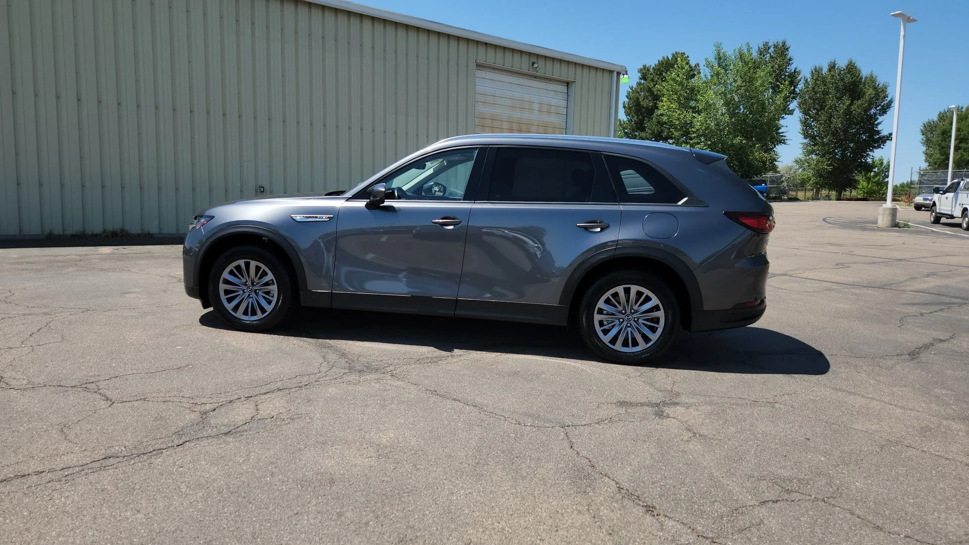 Used 2024 Machine Gray Metallic Mazda Preferred image 5