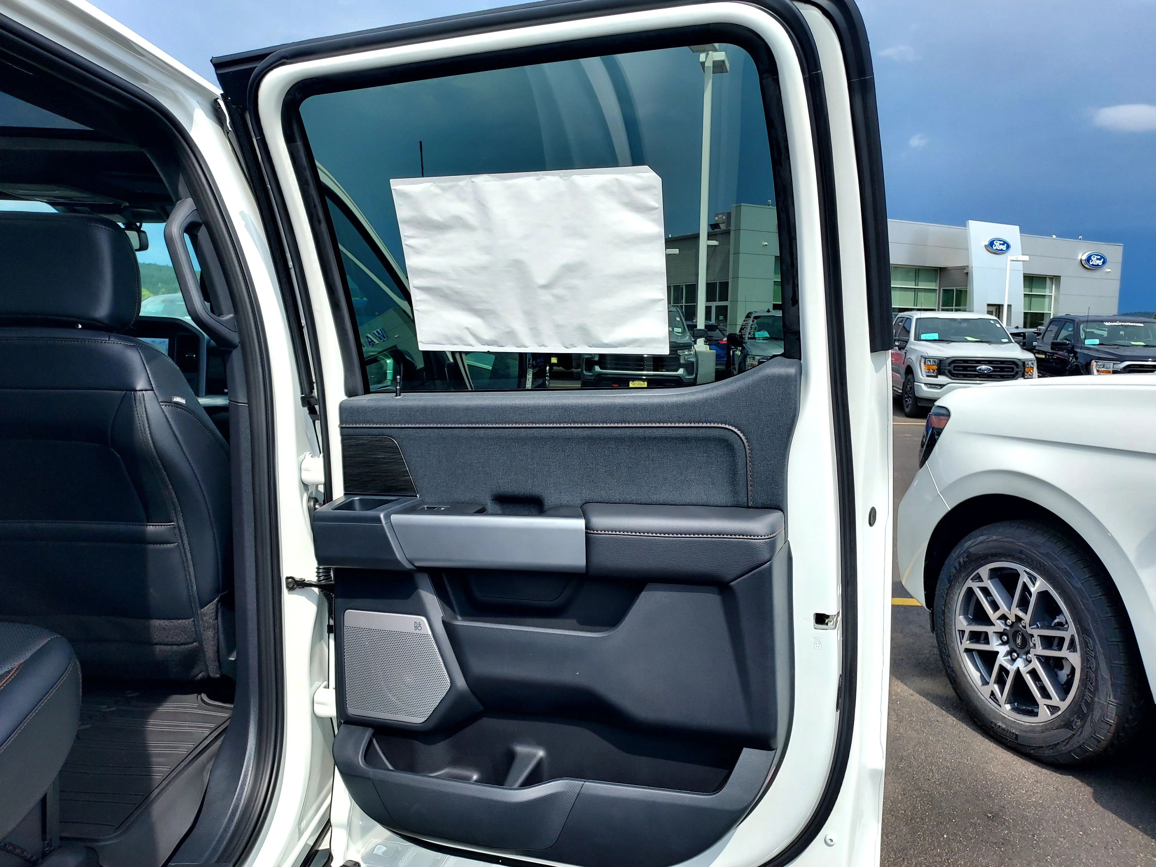 New 2026 Star White Metallic Tri-Coat Ford LARIAT image 26
