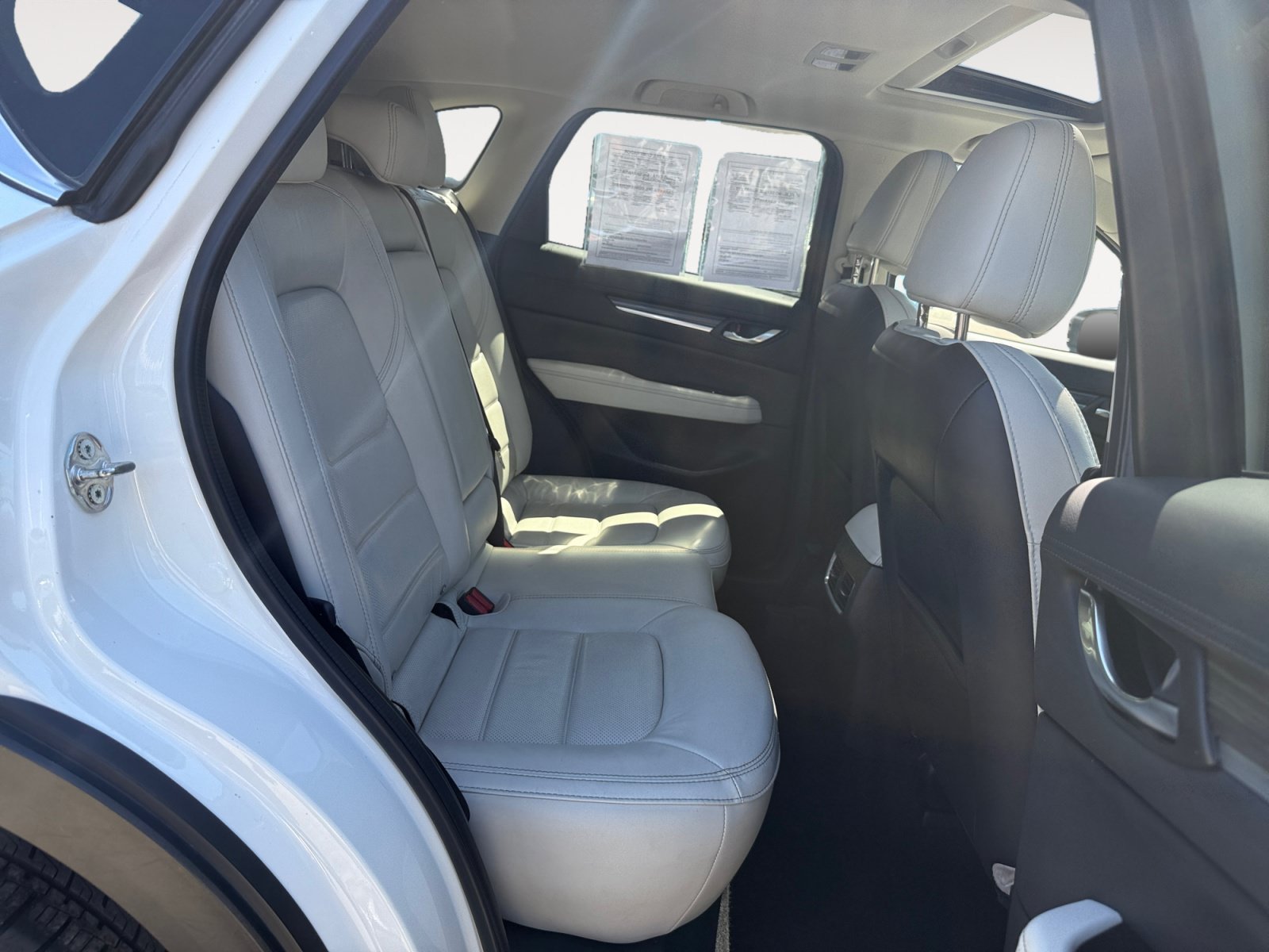 Used 2019 Snowflake White Pearl Mica Mazda Grand Touring image 18