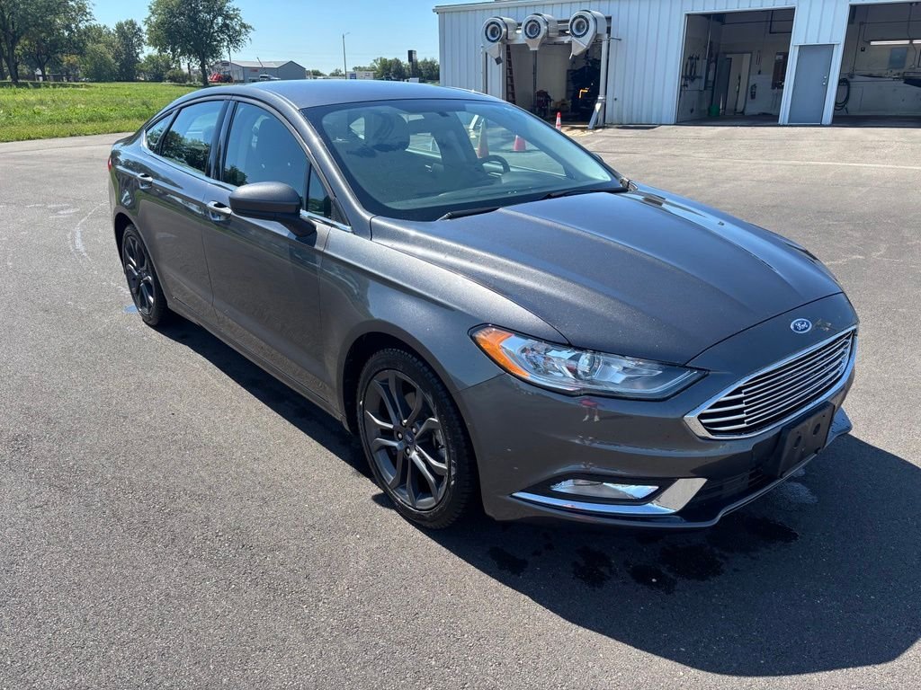 Used 2018 Magnetic Ford S image 4