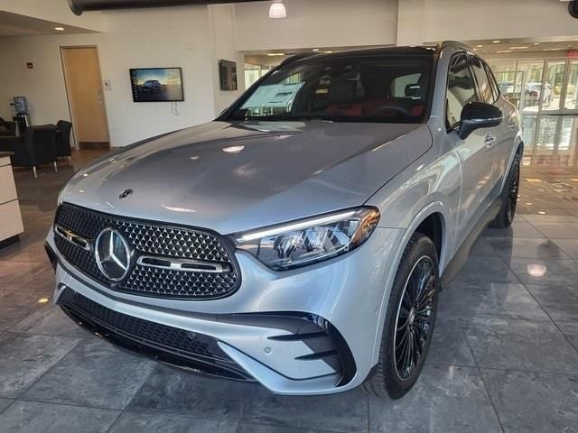 Used 2026 Silver Mercedes-Benz GLC 300 image 8
