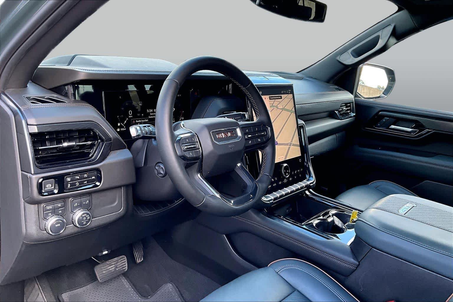 Used 2025 Midnight Pine GMC AT4 image 20