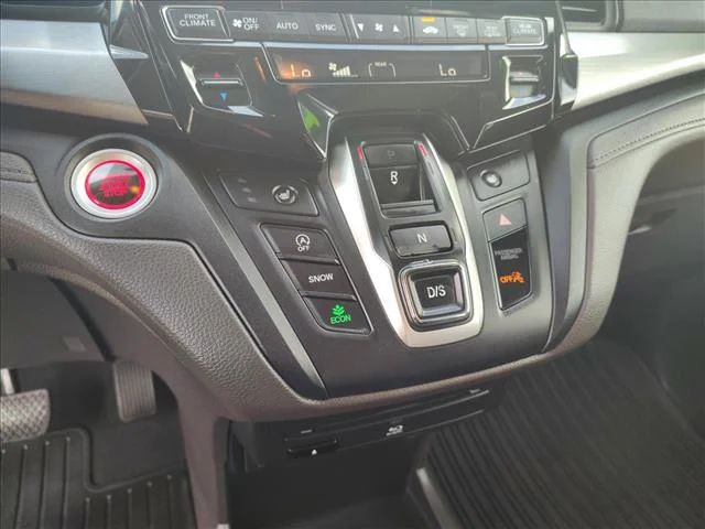 Used 2018 Silver Honda TOURING AUTO image 26