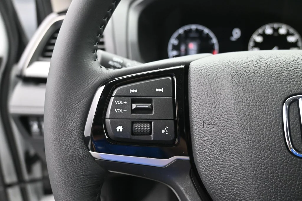 New 2027 Platinum White Pearl Honda Touring image 35