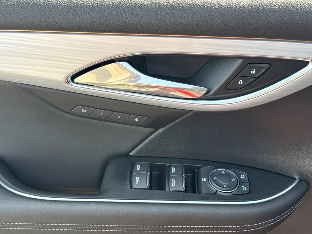 New 2026 Brilliant Red Buick Avenir image 16