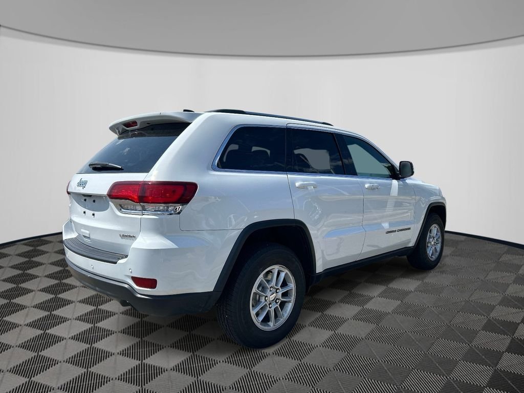Used 2020 White Jeep Laredo E image 5