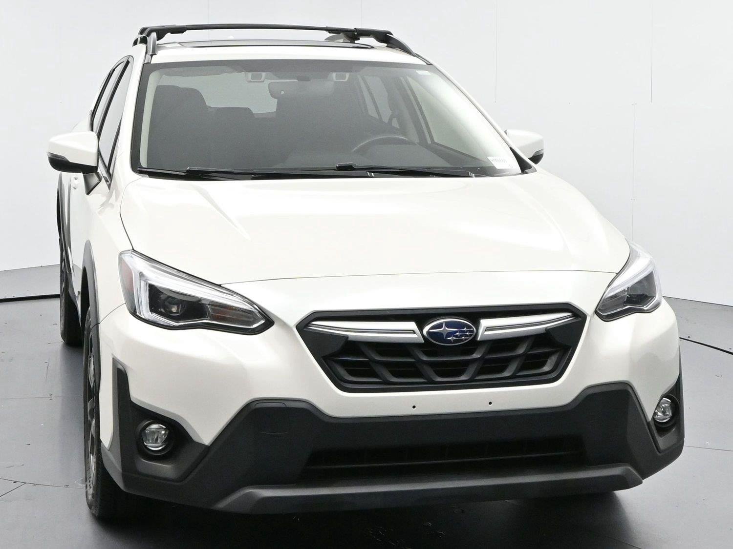 Used 2022 Crystal White Pearl Subaru Limited image 2