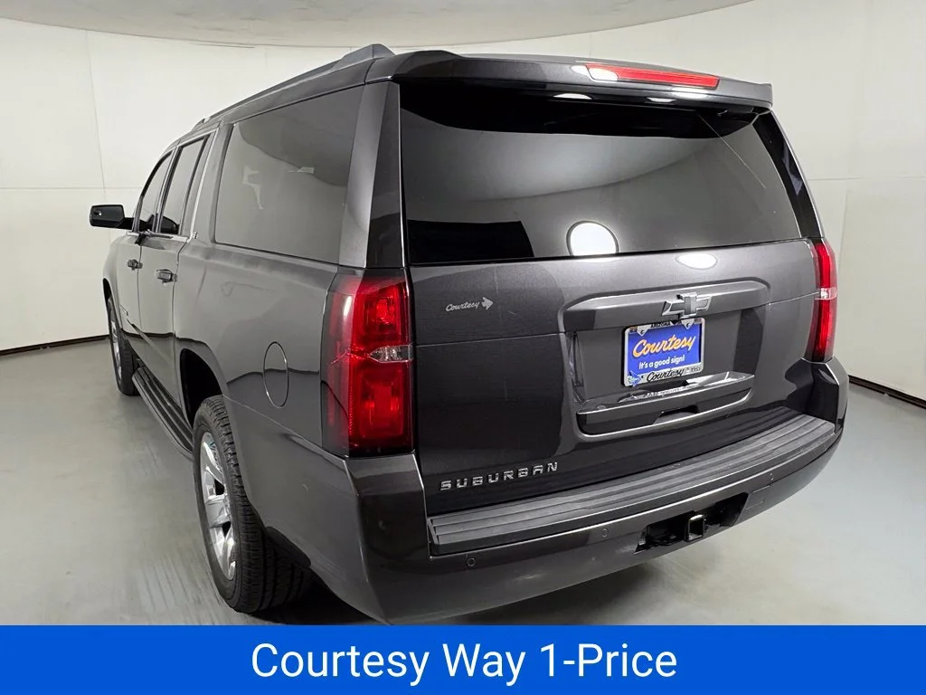 Used 2016 TUNGSTEN METALLIC Chevrolet LT image 9