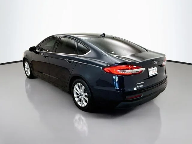 Used 2020 Blue Ford SE image 5