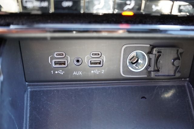Used 2023 Silver Jeep Altitude X image 29
