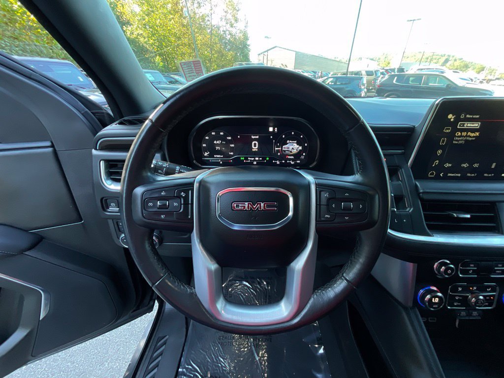 Used 2022 Black GMC SLE image 10