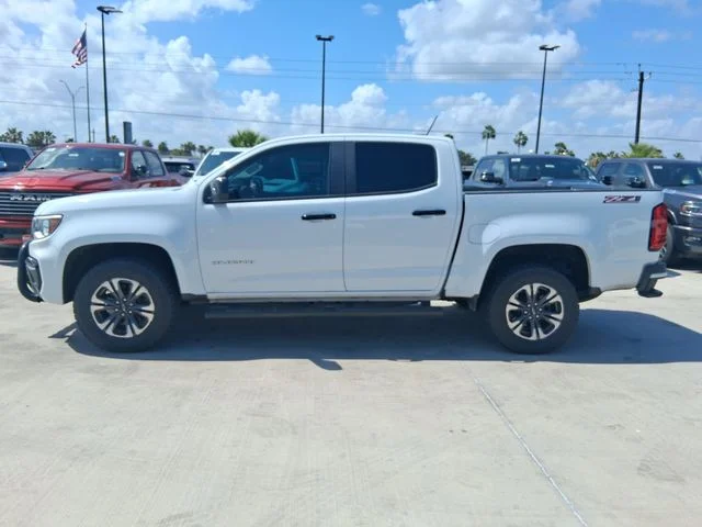 Used 2022 White Chevrolet Z71 image 4