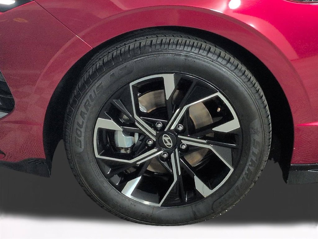 Used 2025 Red Hyundai SEL image 13