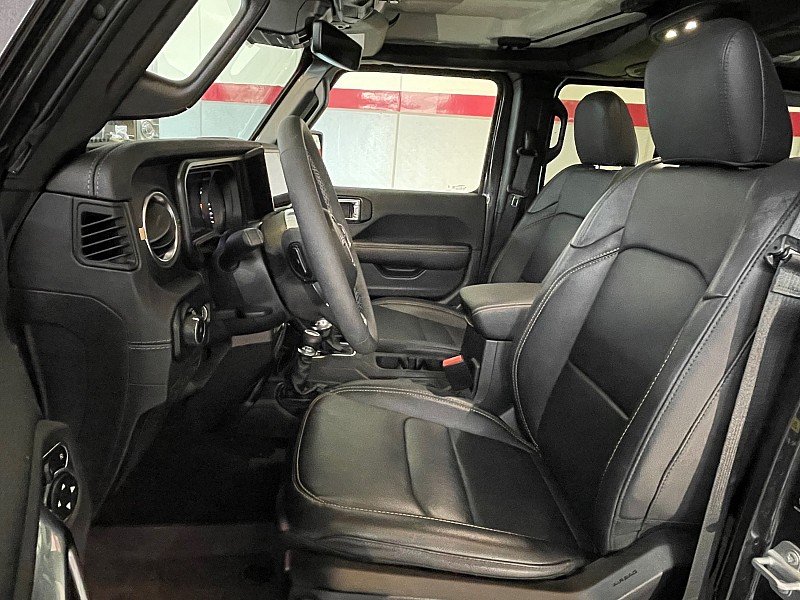 Used 2025 GRAY Jeep Sahara 4 Door 4x4 image 9