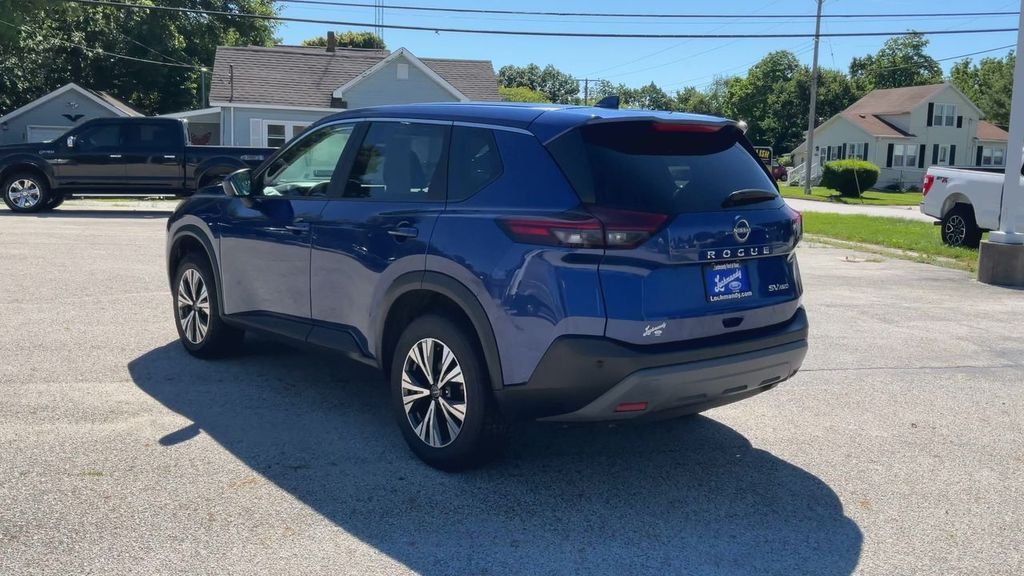 Used 2023 Blue Nissan SV image 3