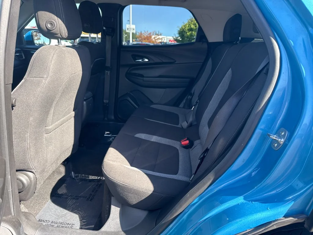 Certified Used 2025 Blue Chevrolet LT image 9