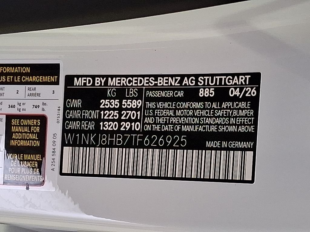 New 2026 MANUFAKTUR Moonlight White Metallic Mercedes-Benz GLC 43 AMG® image 25