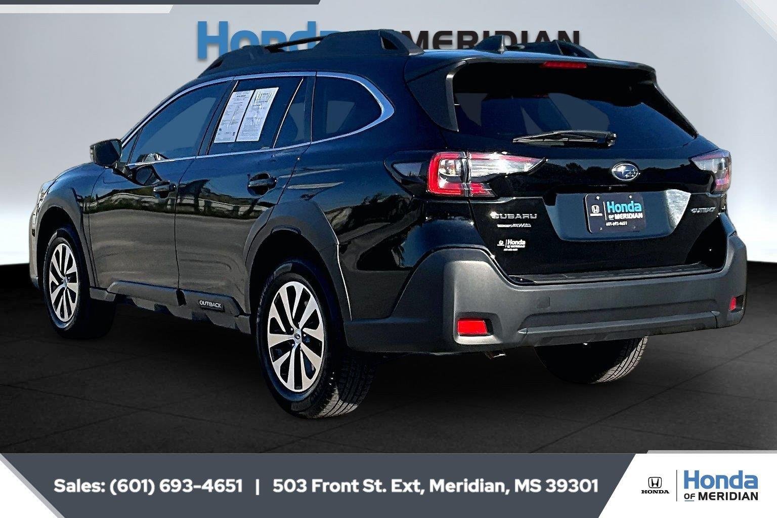 Used 2023 Crystal Black Silica Subaru Premium image 2