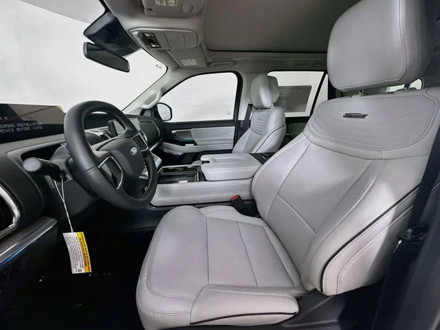 New 2027 Star White Metallic Tri-Coat Ford Platinum image 22