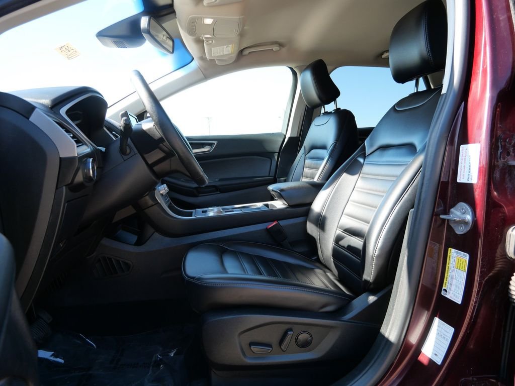 Used 2021 Red Ford SEL image 19
