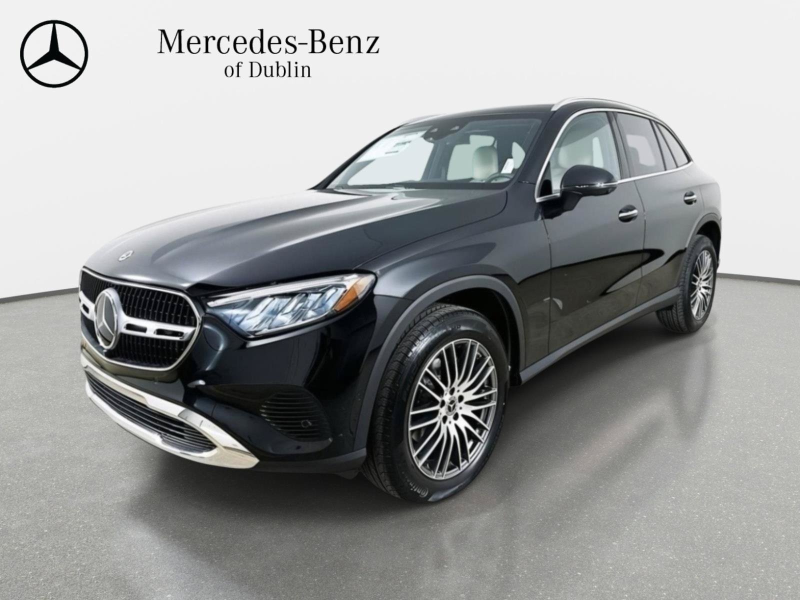 Used 2026  Mercedes-Benz GLC 300 image 1