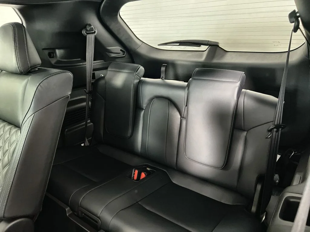 New 2026 Gray Nissan Platinum image 26