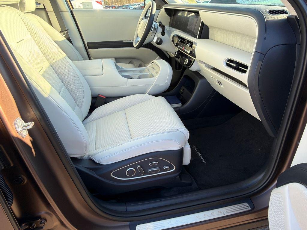 New 2026 Brown Hyundai Calligraphy FWD image 13