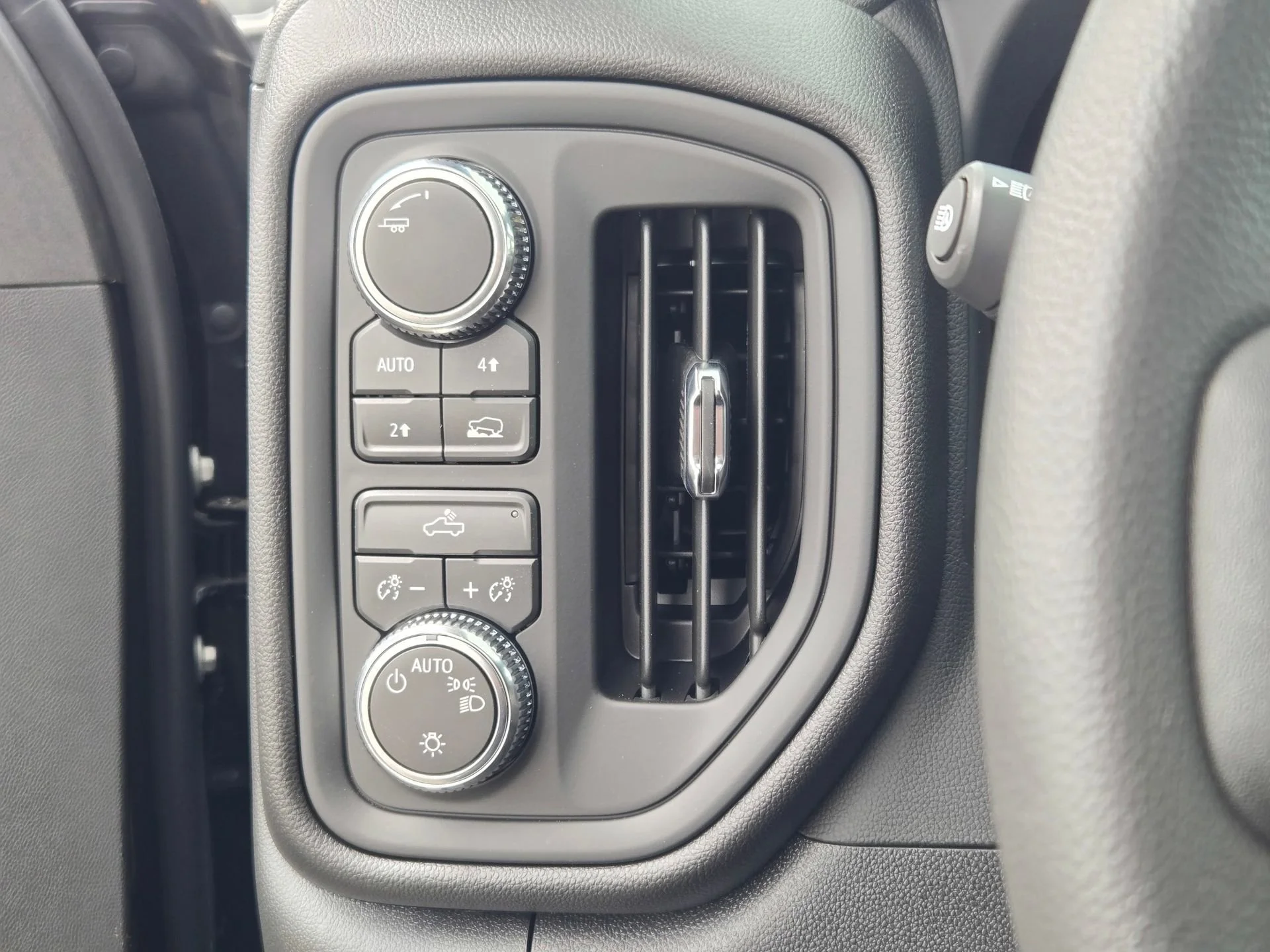 New 2026 Onyx Black GMC Pro image 40