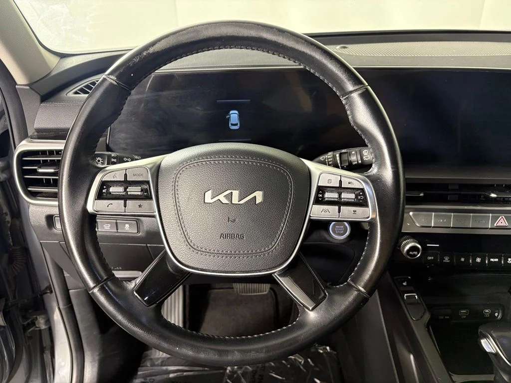 Used 2025 Silver Kia S image 24