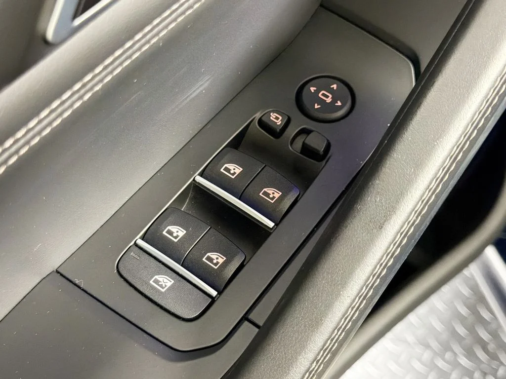 Used 2023 Blue BMW M50i image 19