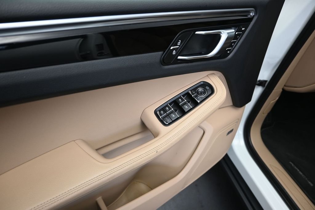 Used 2024 White Porsche Base image 11