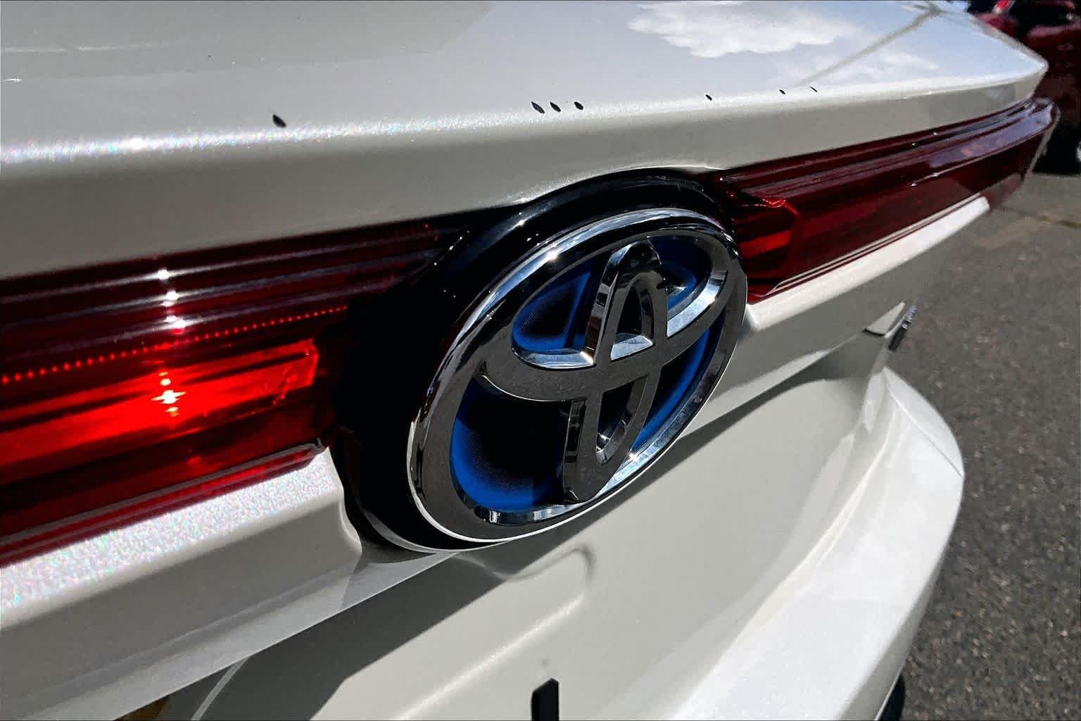Certified Used 2021 Blizzard Pearl Toyota LE image 29