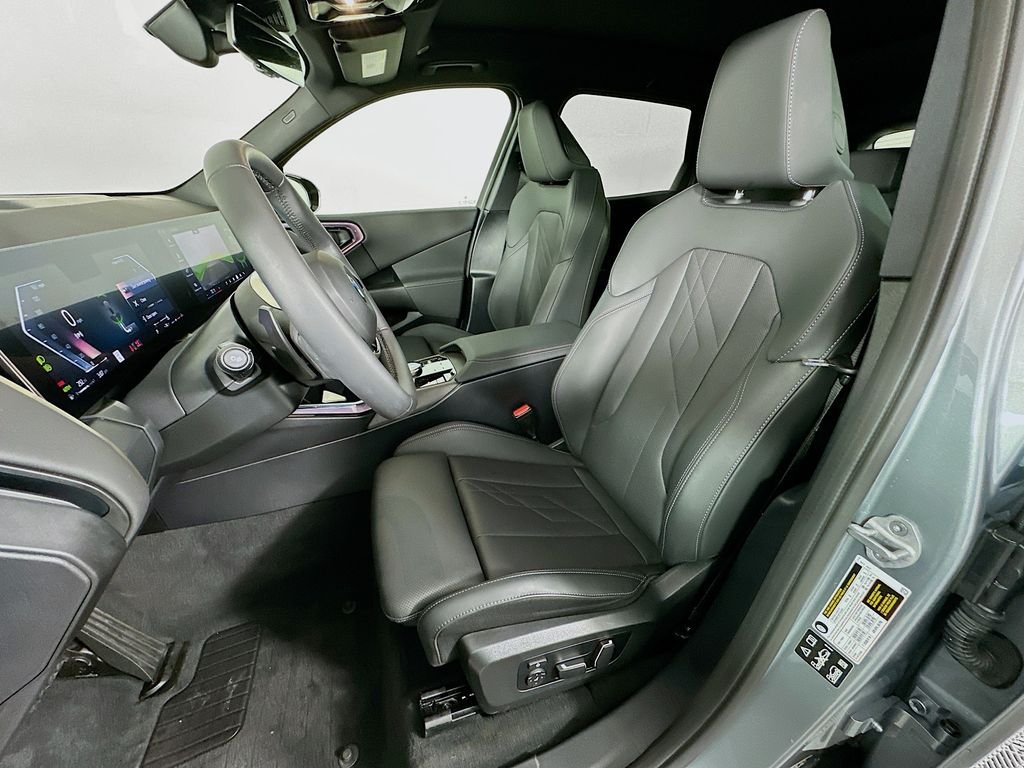 Used 2025 Skyscraper Grey Metallic BMW 30 xDrive image 20