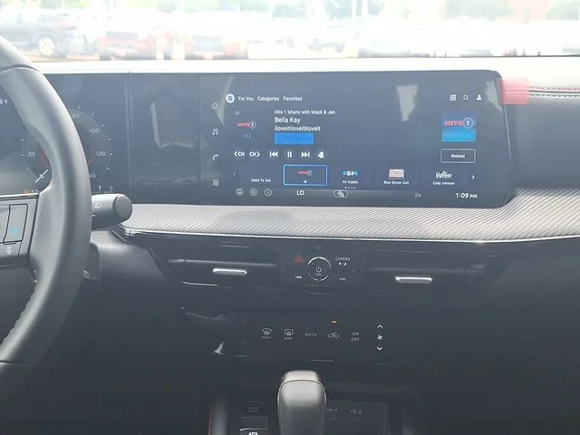 2026 Nissan KICKS SR - Photo 18