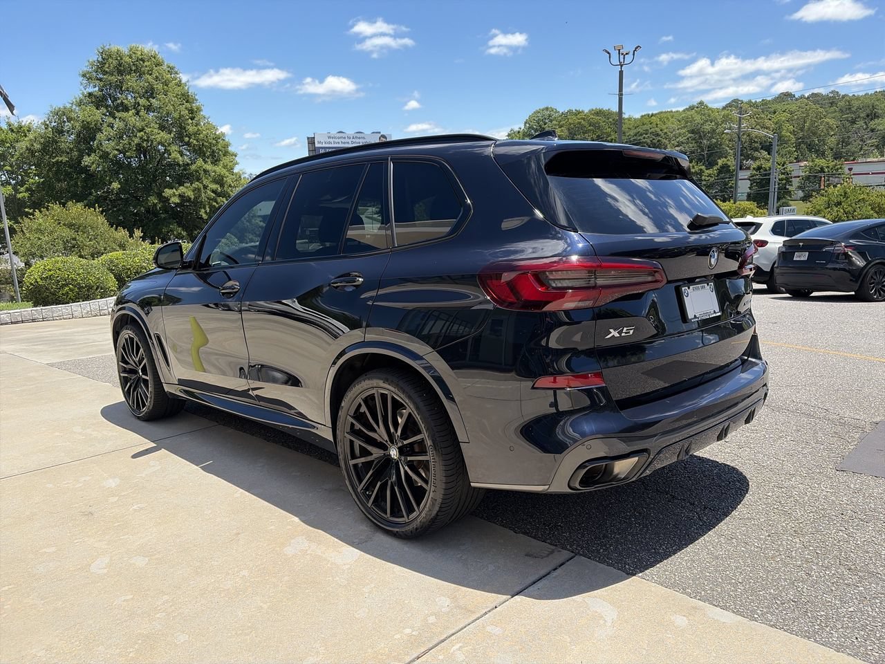 Used 2023 Carbon Black Metallic BMW xDrive40i image 6