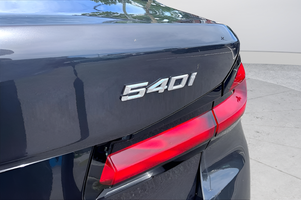 Used 2023 Gray BMW 540i image 32