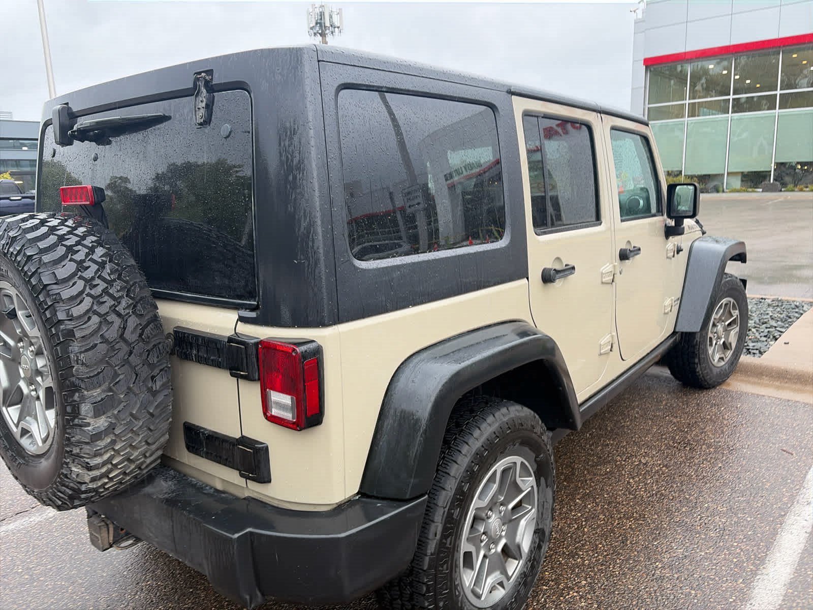 Used 2018 Gobi Clearcoat Jeep Rubicon image 6