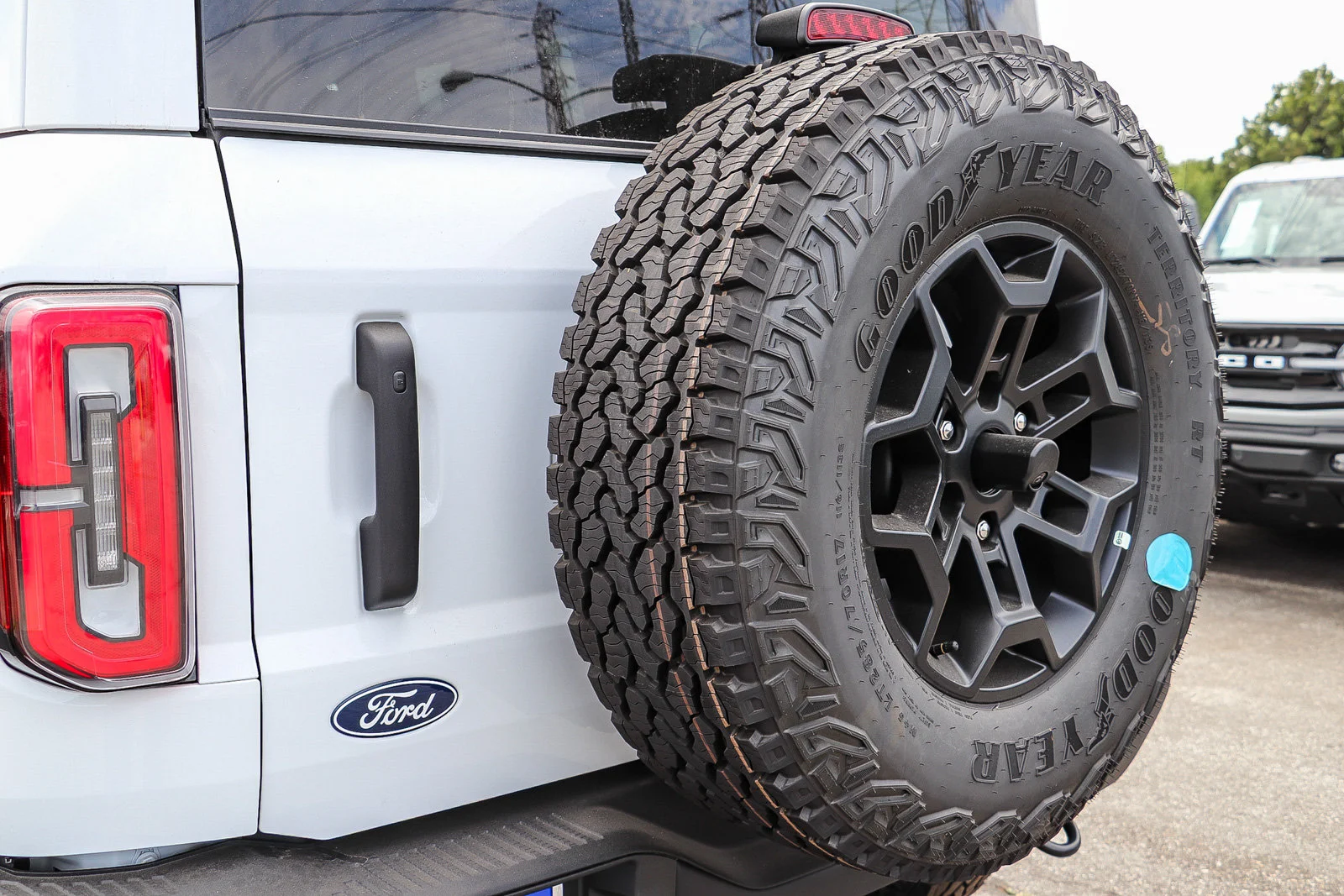 New 2026 Oxford White Ford Badlands® image 10
