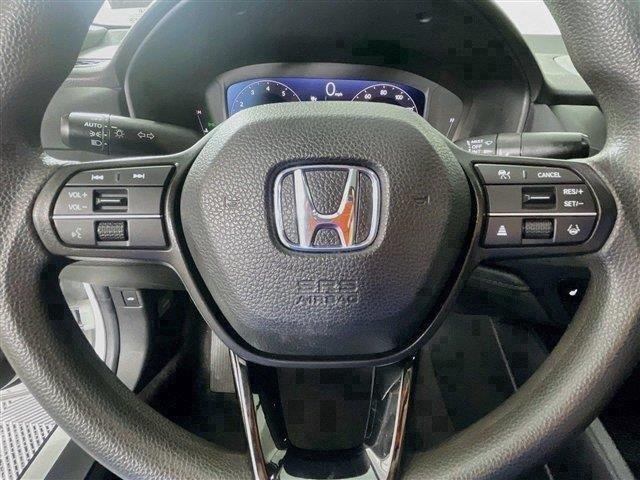 Used 2025 Platinum White Pearl Honda SE image 13