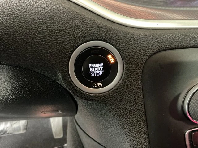 Used 2019  Dodge SXT image 22