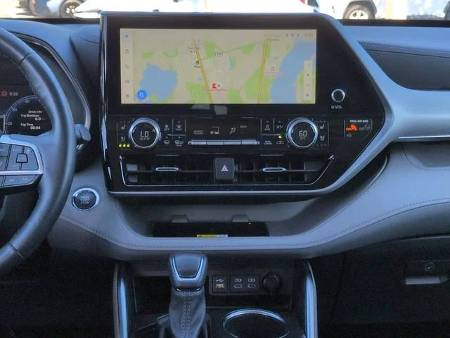 Used 2023 Gray Toyota Platinum image 18