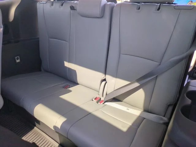 Used 2023 Silver Toyota Platinum image 31