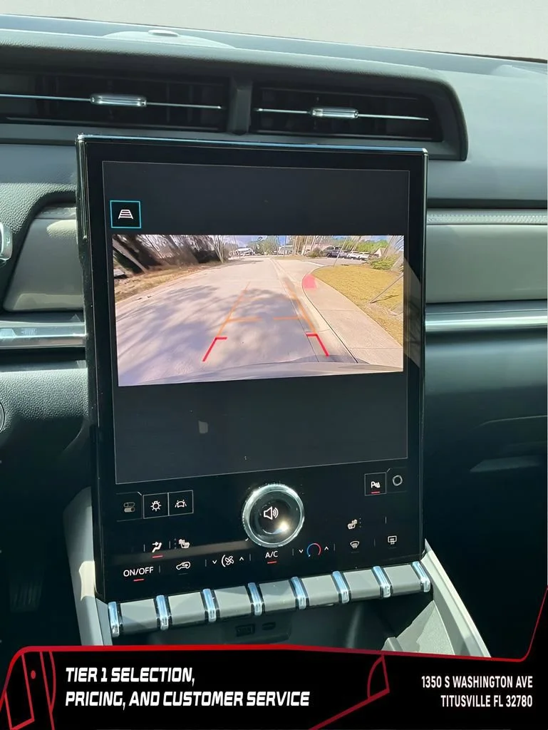 New 2026 Sterling Metallic GMC Elevation image 33