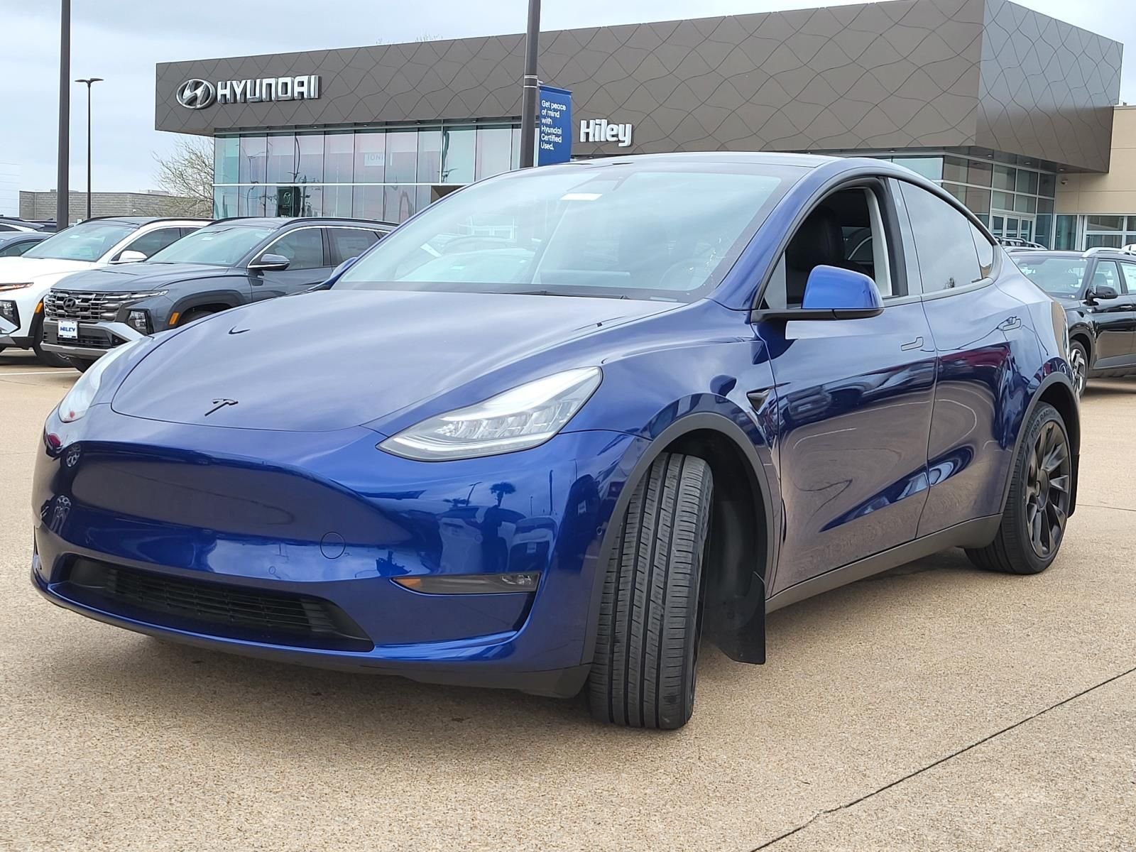 Used 2021 Tesla Model Y Long Range with VIN 5YJYGDEE1MF100125 for sale in Fort Worth, TX