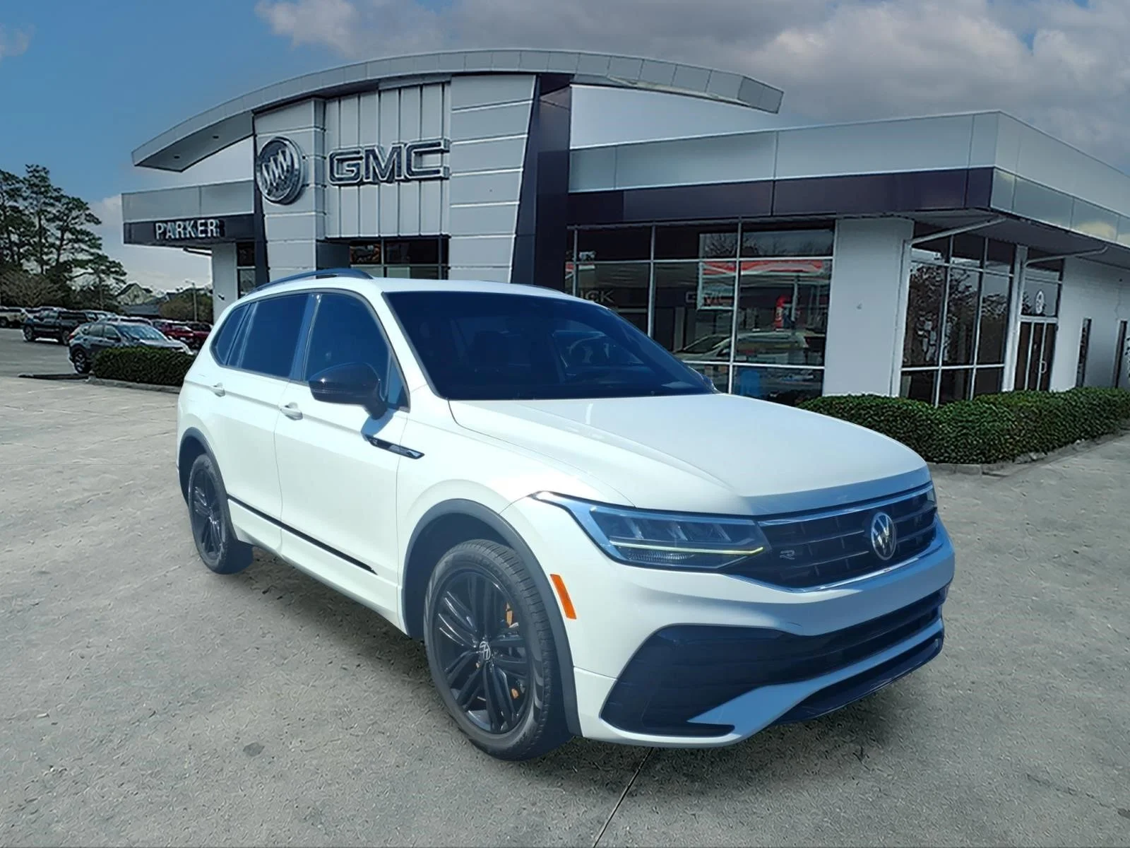 2022 Volkswagen Tiguan SE R-LINE BLACK